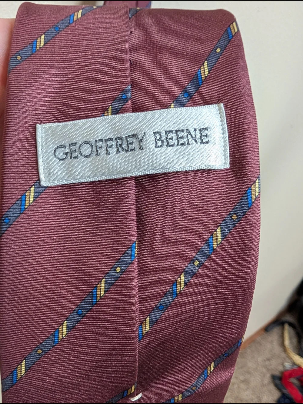 Geoffrey Beene Tie‎ Burgundy Regimental Stripe 100% Silk Imported from Italy